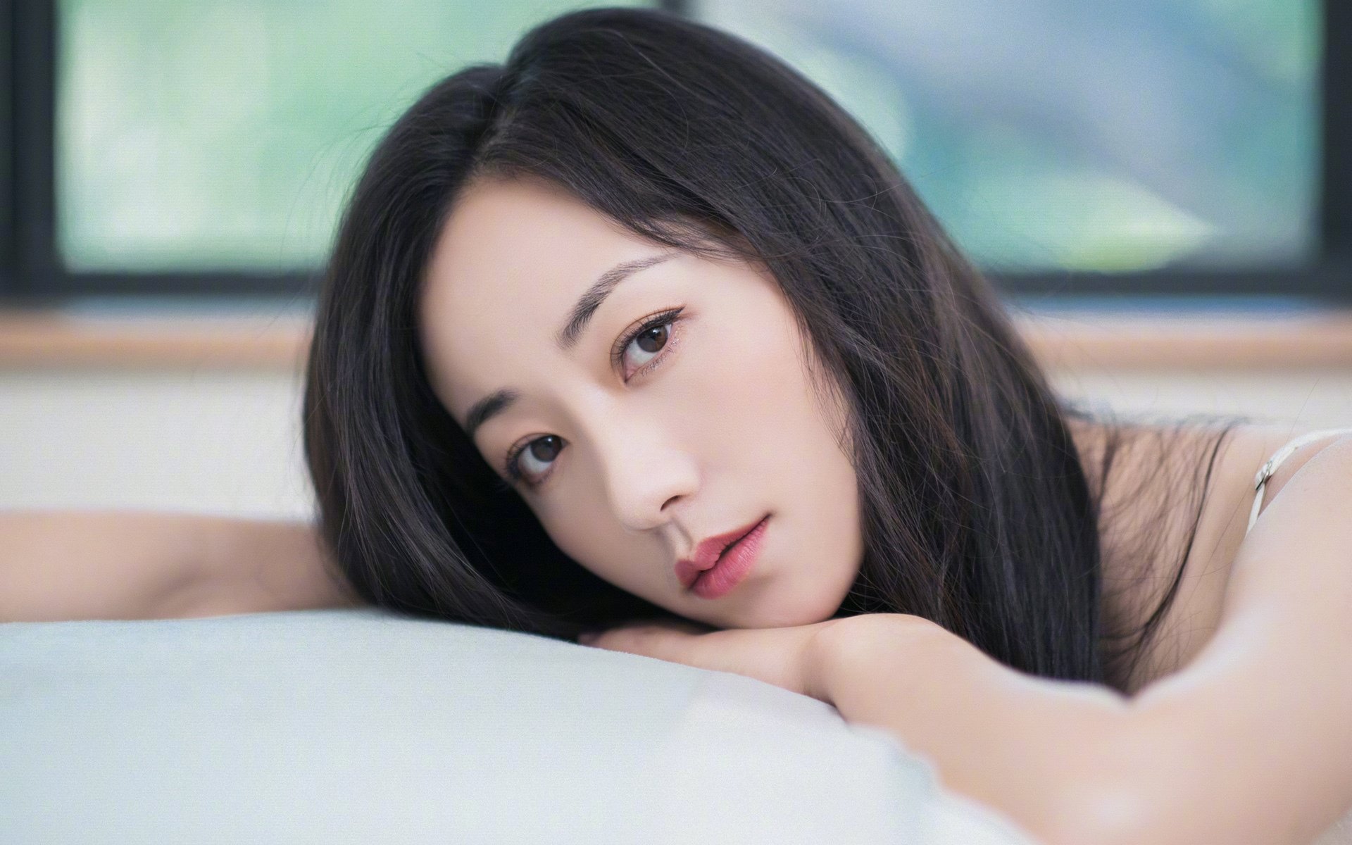 im电竞官方-攻守平衡或进攻爆发哪种策略更适合赛季冲刺，攻守平衡的中场