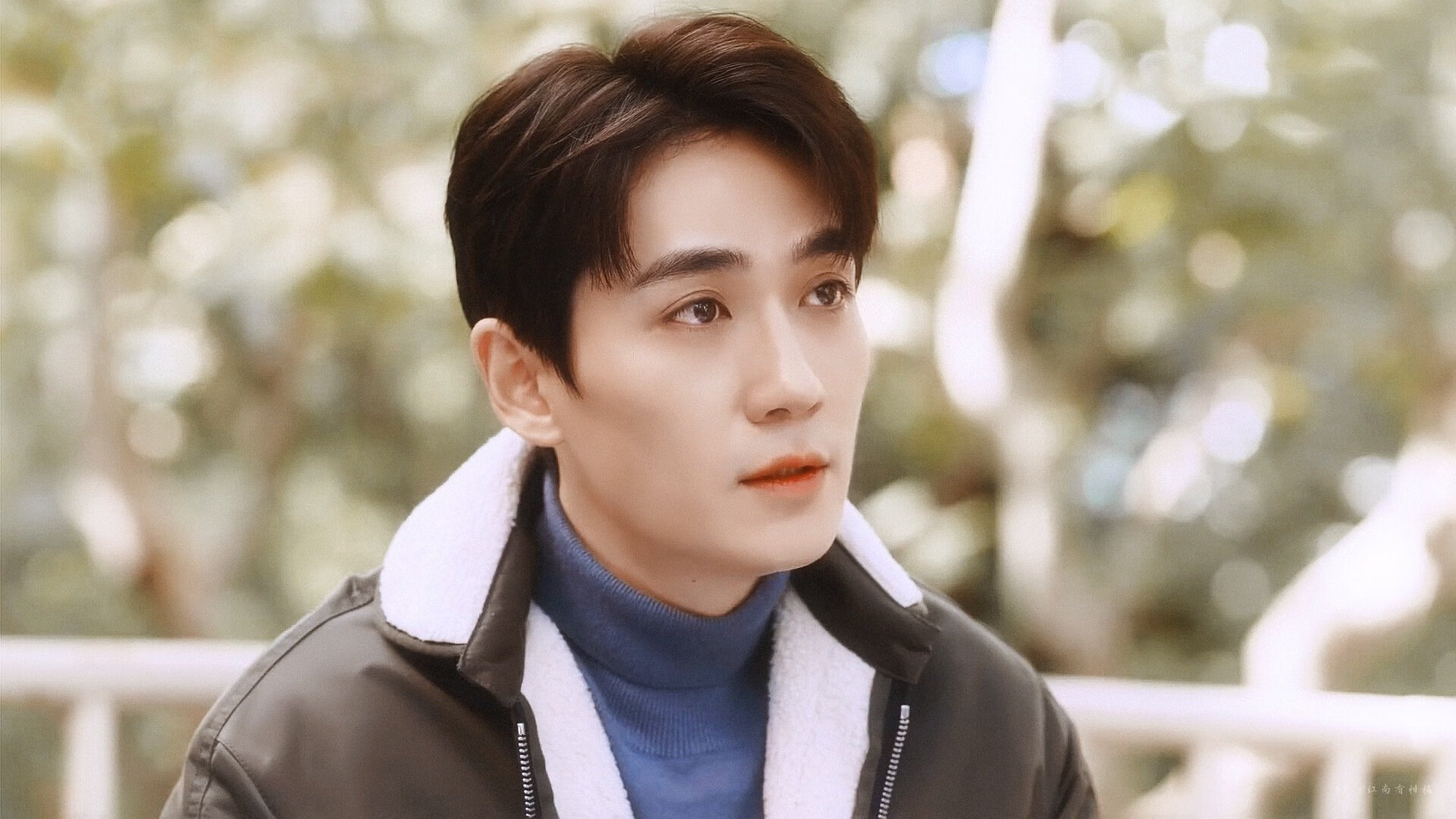 im体育平台官网-英超激烈争冠：精彩纷呈，悬念重重！，英超最精彩比赛